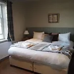 The Queen's Arms Hotell 3*