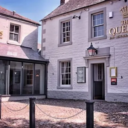The Queen'S Arms Inn Hotel