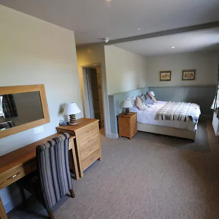 Hotel The Queen's Arms 3*