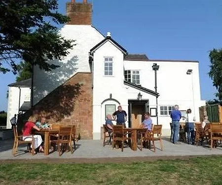 Отель The Queen's Arms 3*